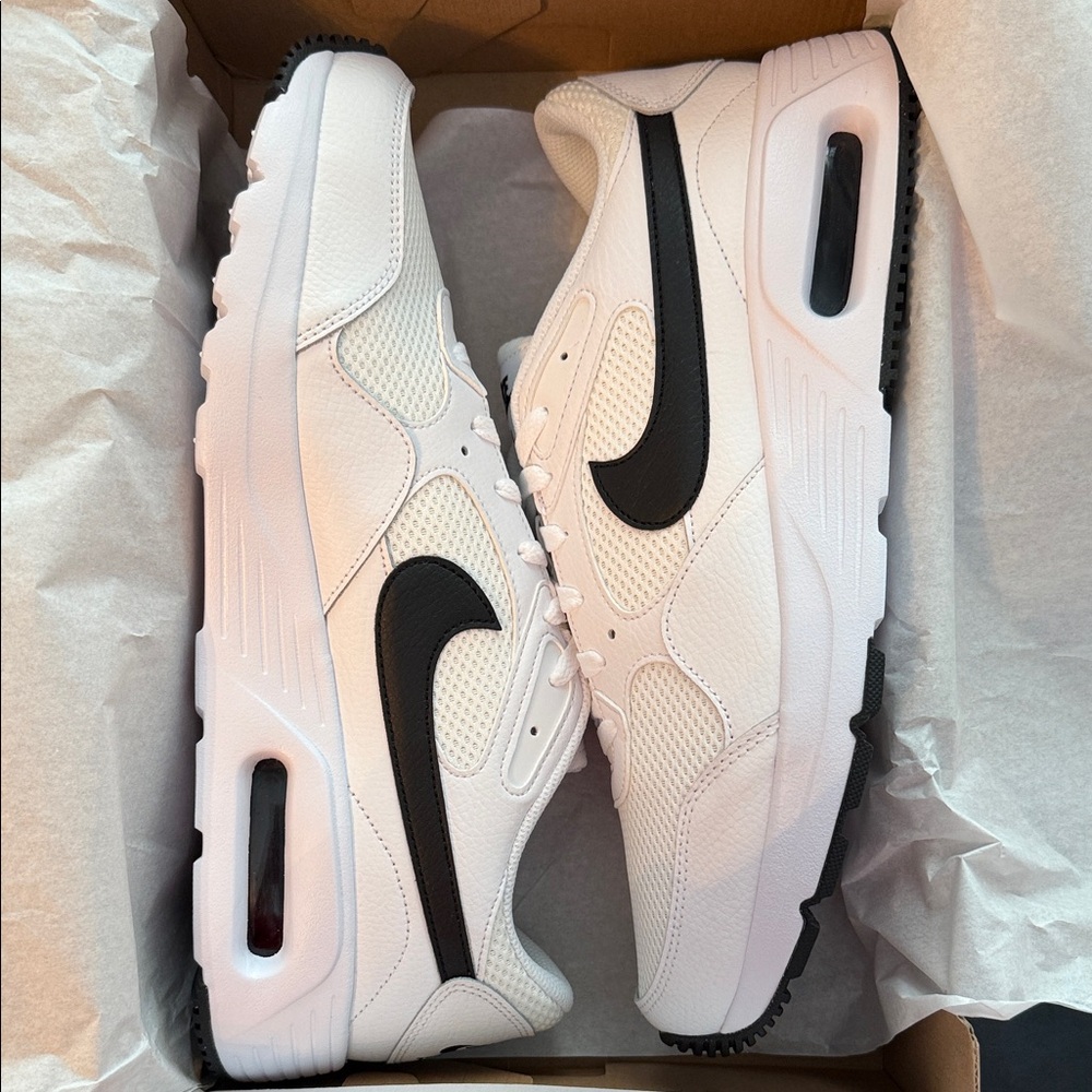 NIB Men’s Nike Air Max SC White with Black Accents 12